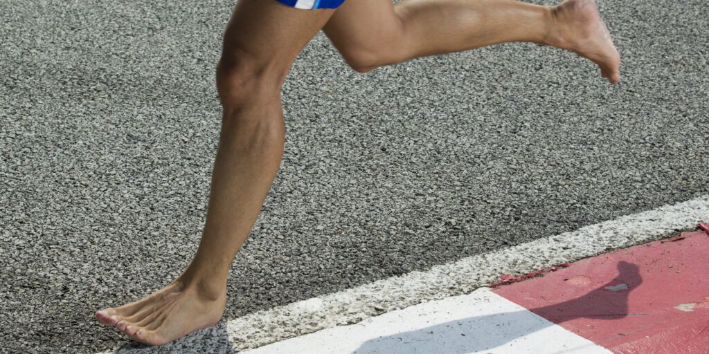 Barefoot Running Correr descalzo minimalismo fit360 entrenador personal barcelona sitges