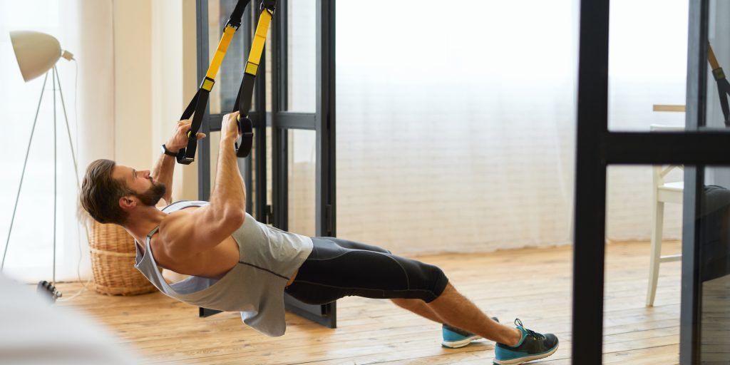 gimnasio en casa home fitness entrenador online fit360 equipamiento material TRX pesas elásticos tonificar perder peso en forma